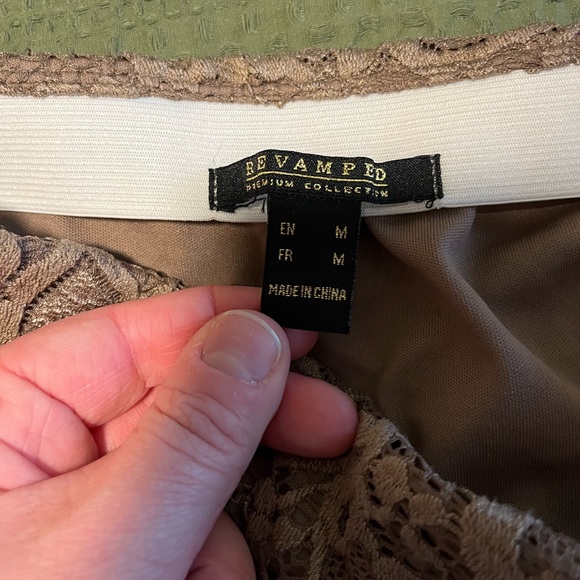 Revamped light brown pencil skirt size medium - Picture 2 of 3